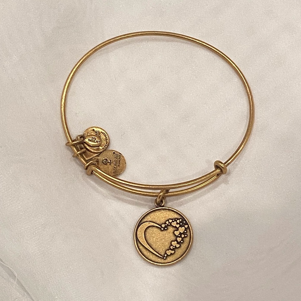 💙Alex and Ani bangle with heart charm